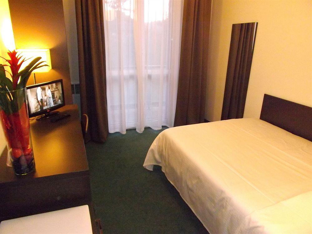 Hotel Roncobilaccio Roncobillaccio Esterno foto