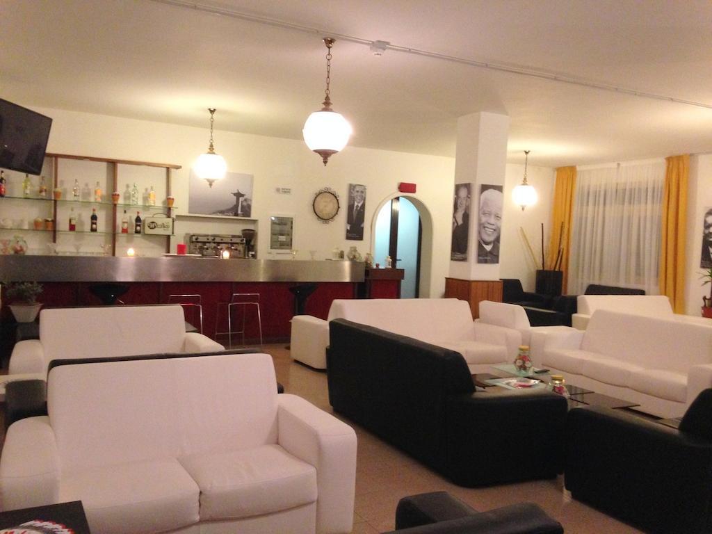 Hotel Roncobilaccio Roncobillaccio Esterno foto